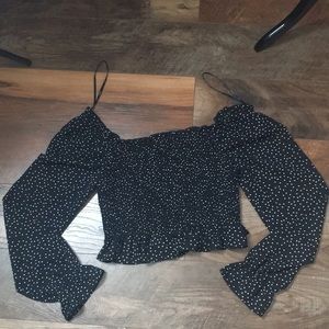 Black off the shoulder crop top!!